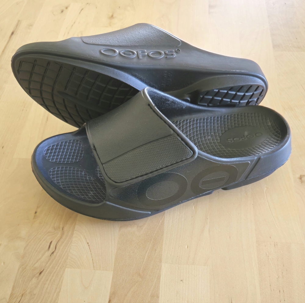 OOFOS OOAHH Sport Flex Slides Black Women’s 9